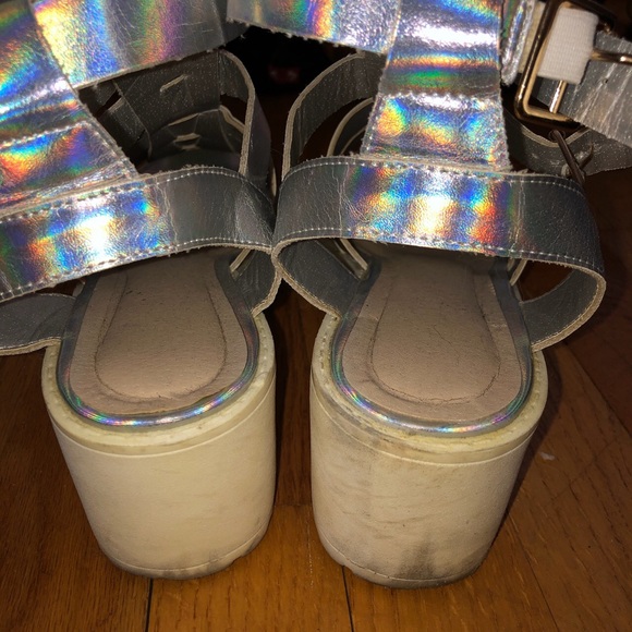 Nasty gal holographic sandals - Picture 3 of 3